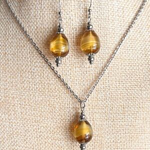 Depression 1930’s Glass Earrings and Necklace Set Stainless Steel Rare💛💛